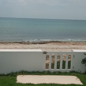 Villa pieds dans l&rsquo;eau richement meublée à Maamoura Plage