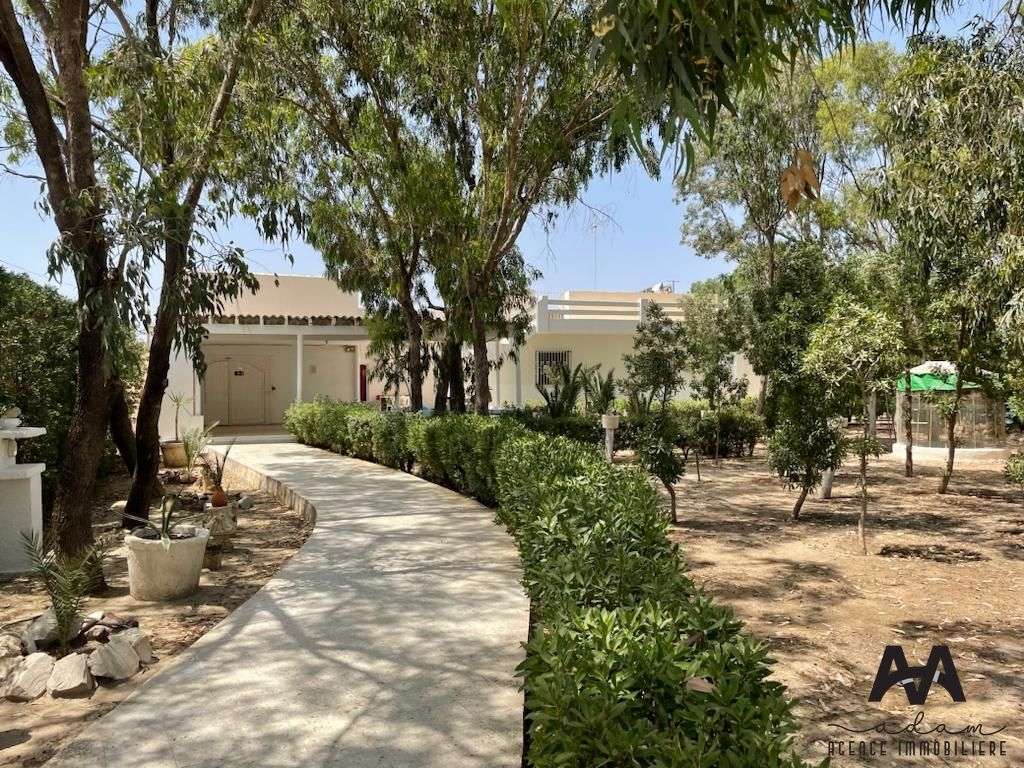 Maison d'hôtes et de loisirs de 3264m² située à Tazarka, Nabeul