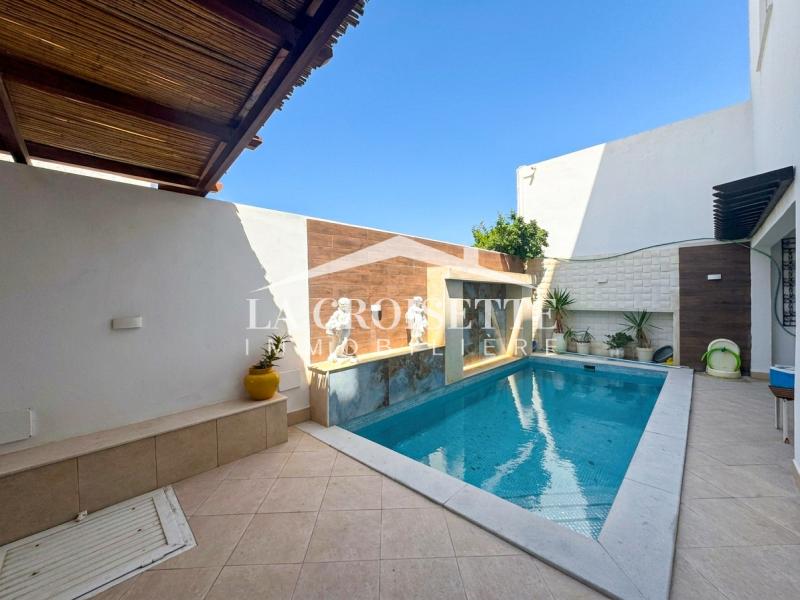 Rez-de-chaussée de villa S+4 semi-meublée à La Marsa MRCL0358