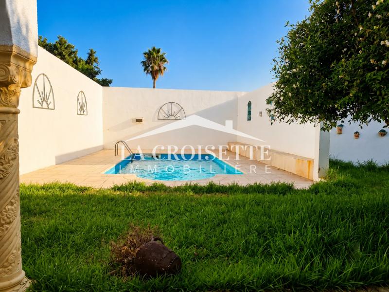 Villa S+6 avec piscine à La Marsa MVL0390