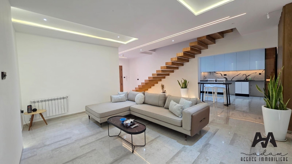 Villa S+3 avec piscine à Beni Khiar plage