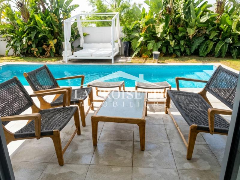 Rez-de-chaussée de villa S+3 meublé avec piscine au Lac 2 MRCL0359