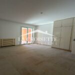 Photo-9 : Appartement S+2 avec terrasse à Gammarth MAL2339