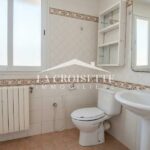 Photo-11 : Rez-de-chaussée de villa S+3 avec jardin à Gammarth MRCL0284