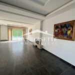 Photo-3 : Villa S+5 avec piscine à La Soukra MVL1395