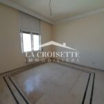 Photo-6 : Triplex S+5 avec jardin à Gammarth MTRL0115