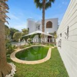 Photo-1 : Villa S+4 avec piscine à La Soukra MVL0765