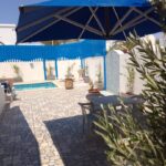Photo-13 : Maison bien entretenue avec piscine