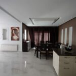 Photo-3 : Maison bien entretenue avec piscine
