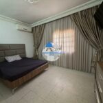 Photo-5 : Appartement S3 meublé, situé au rez-de-chaussée à Khzema