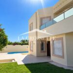 Photo-1 : Villa S+4 avec piscine à Gammarth MVL0154