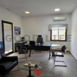 Photo-1 : Bureau aménagé et meublé au Lac 1