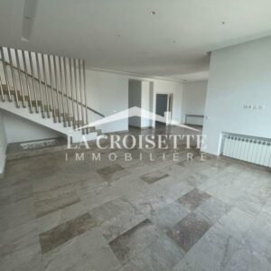 Duplex S+3 avec terrasse à La Marsa MDL0357