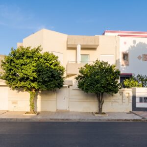 Villa S3 et 3 appartements S2 à Soliman