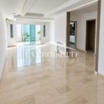 Photo-2 : Triplex S+4 avec piscine à La Soukra MTRL0112