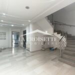 Photo-3 : Triplex S+4 avec piscine à La Soukra MTRL0112