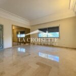 Photo-6 : Villa S+7 avec piscine à La Soukra parc MVL0108