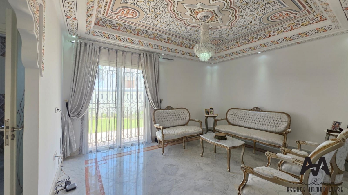 Villa de Style Américain avec Appartement Indépendant et Vue Mer